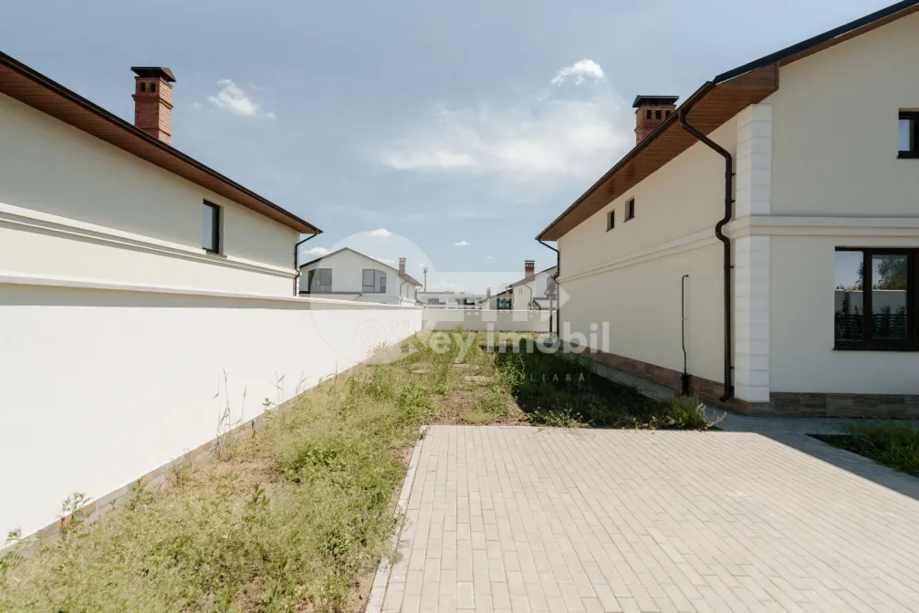 Дом, КОЖУШНА