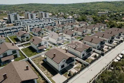 Дом, КОЖУШНА