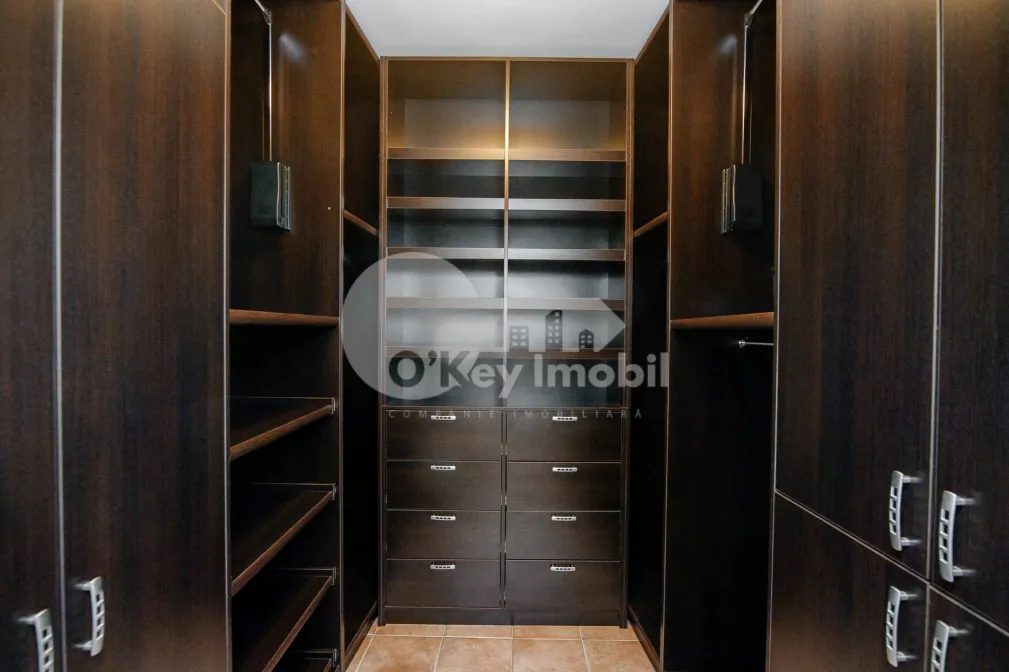 Квартира, Центр, МИХАЙ ЕМИНЕСКУ