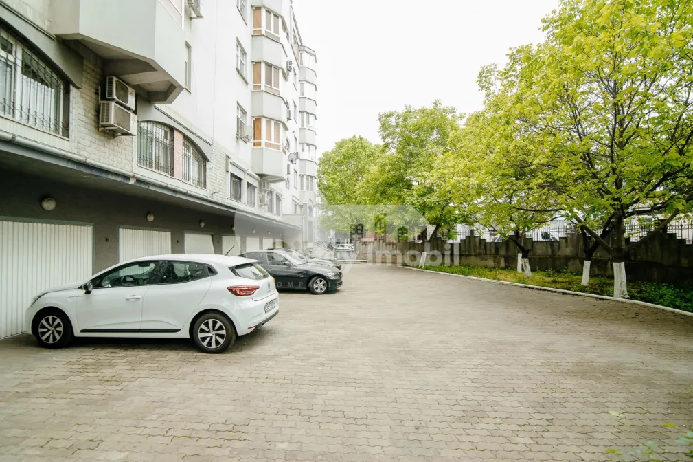 Квартира, Центр, МИХАЙ ЕМИНЕСКУ