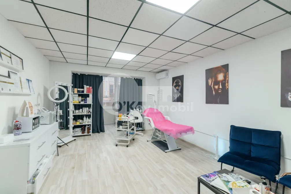 Spațiu comercial, Centru