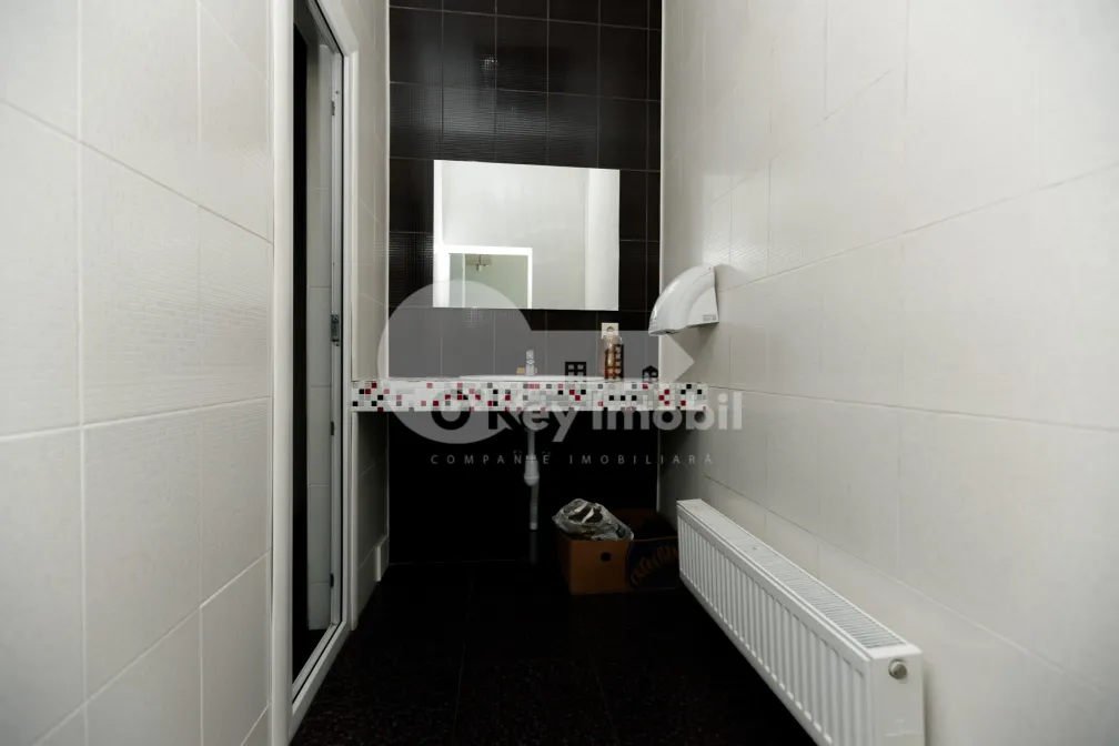 Комм. помещение, Центр, АЛЕКСАНДРУ ЧЕЛ БУН