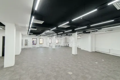 Офис, Центр, Б. П. ХАЖДЕУ