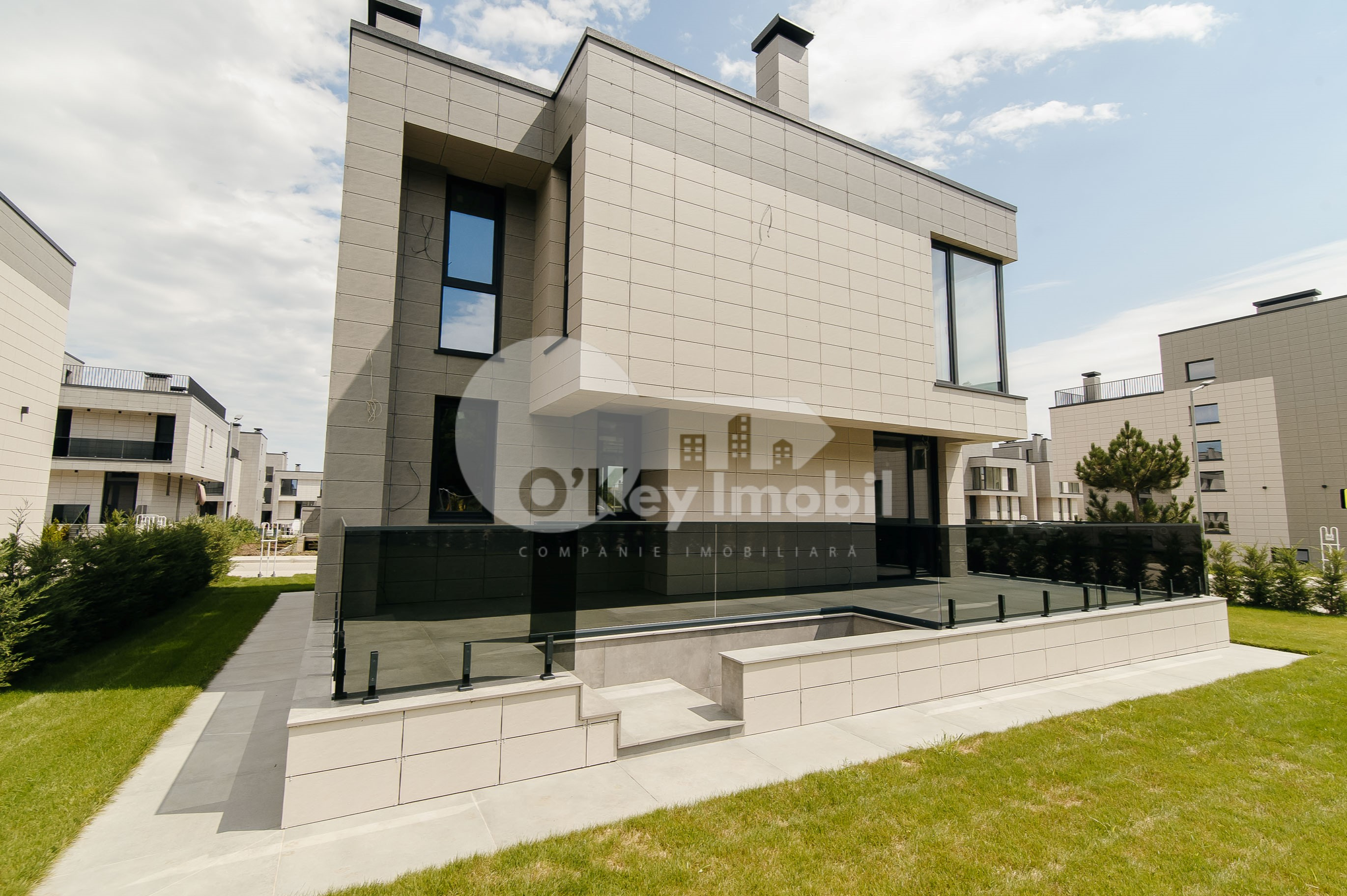 Casă, Botanica, PĂȘUNILOR