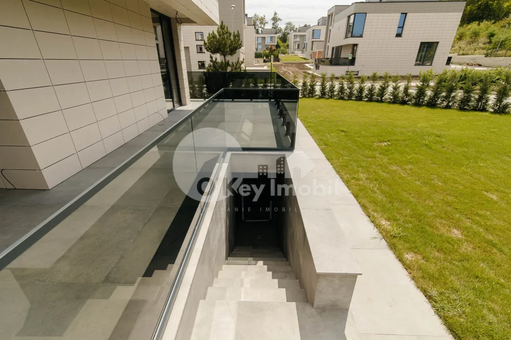 Дом, Ботаника, ПЭШУНИЛОР