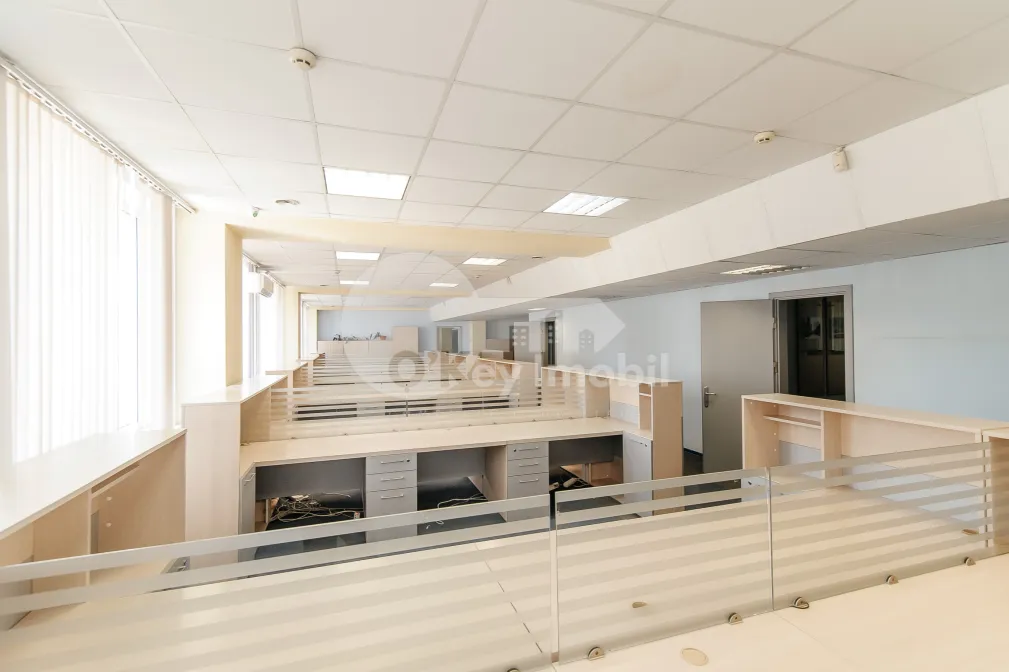 Офис, Буюканы, ИОН КРЯНГЭ