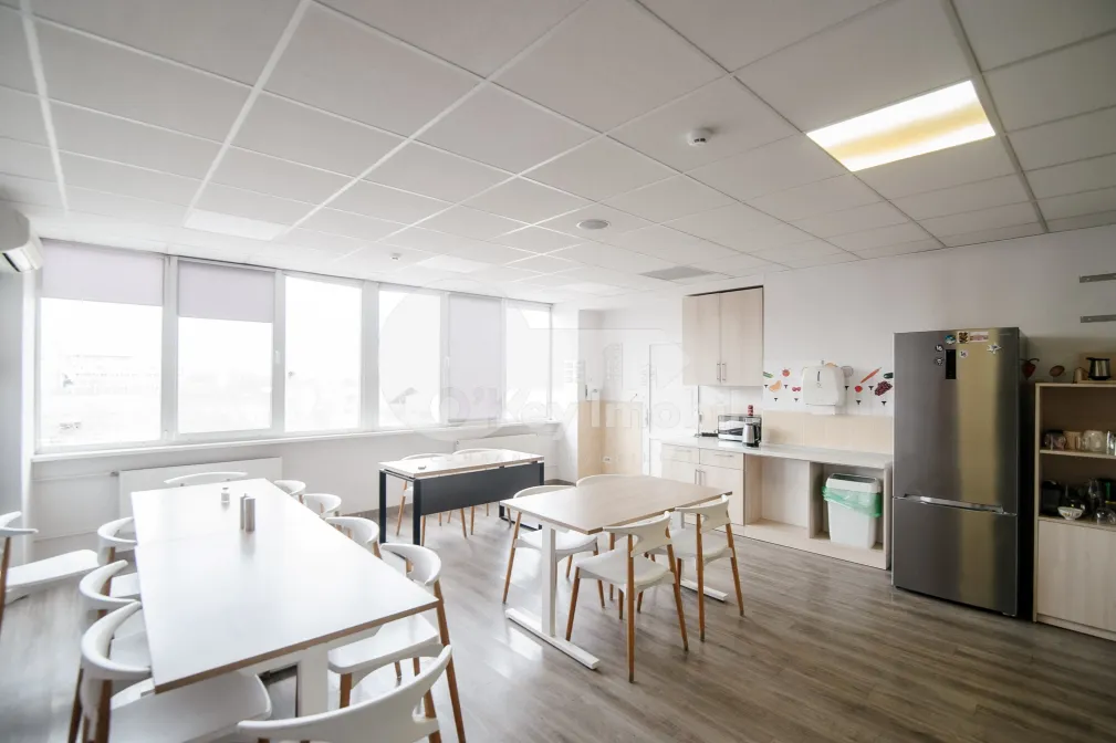 Офис, Буюканы, КАЛЯ ЕШИЛОР