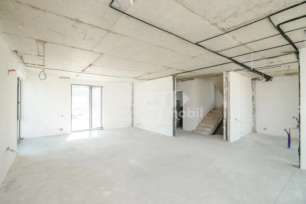 Дом, Ботаника, ПЭШУНИЛОР