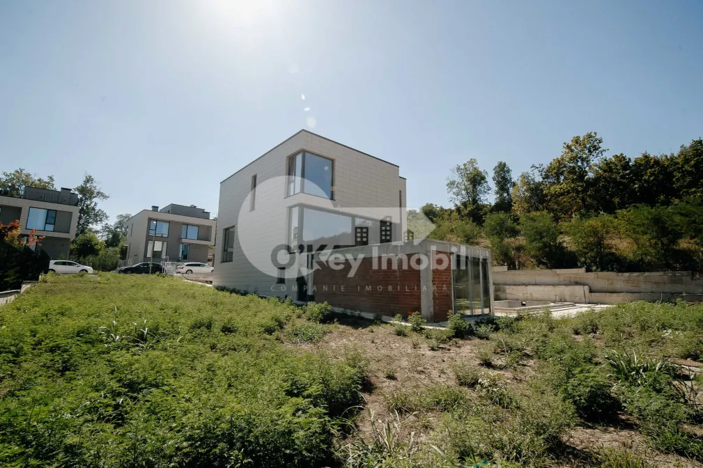 Дом, Ботаника, ПЭШУНИЛОР