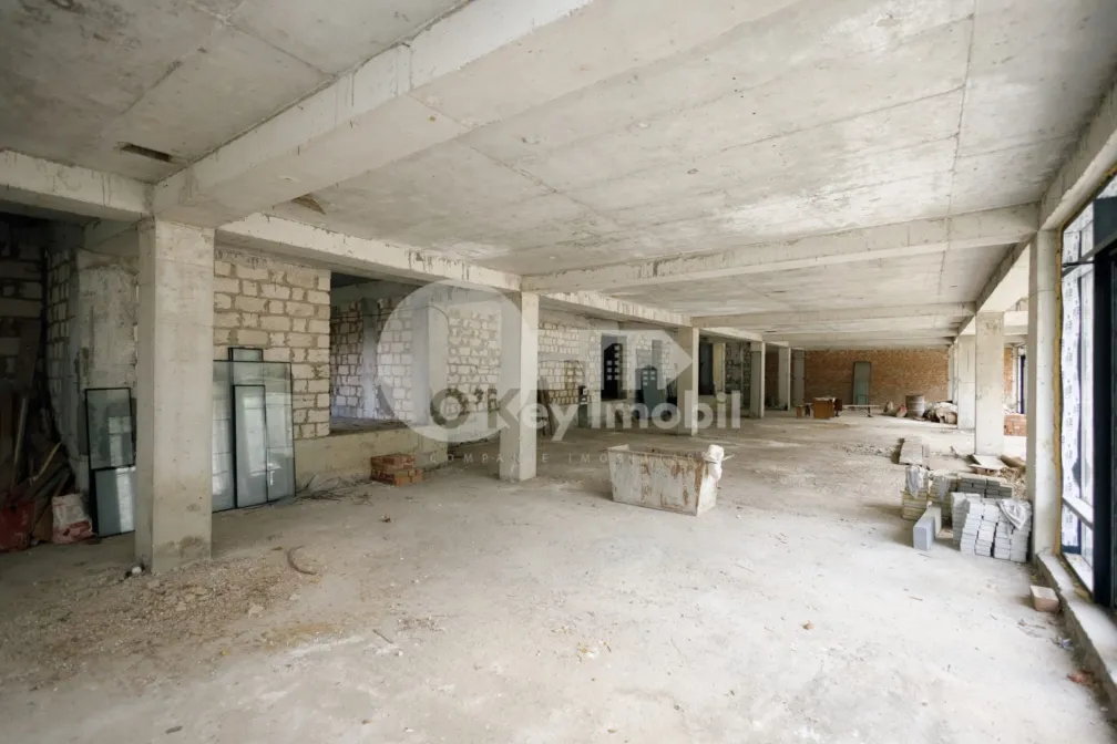 Spațiu comercial, CRICOVA