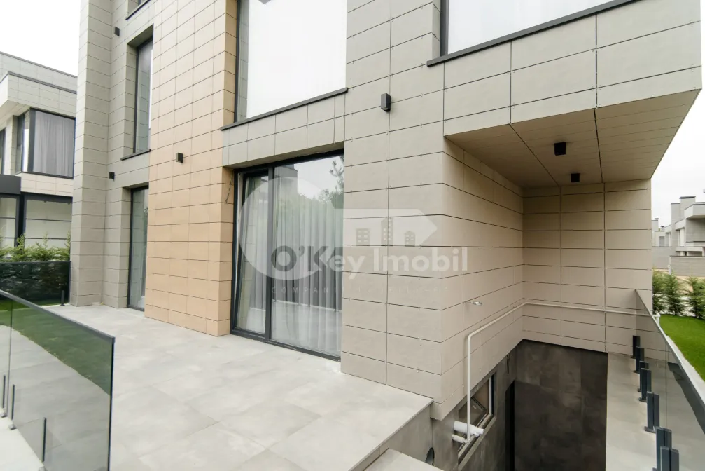 Дом, Ботаника, ПЭШУНИЛОР