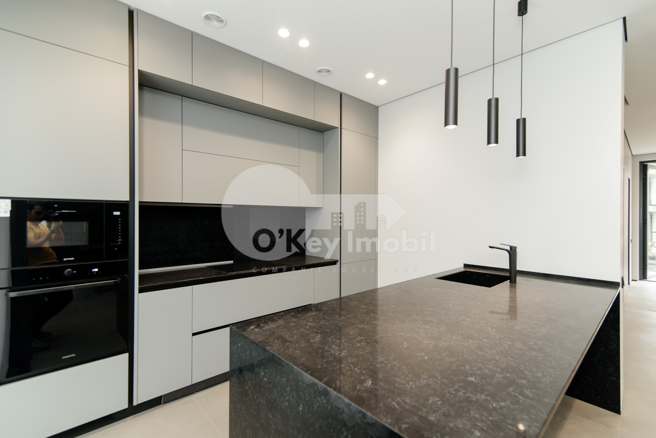 Casă, Botanica, PĂȘUNILOR