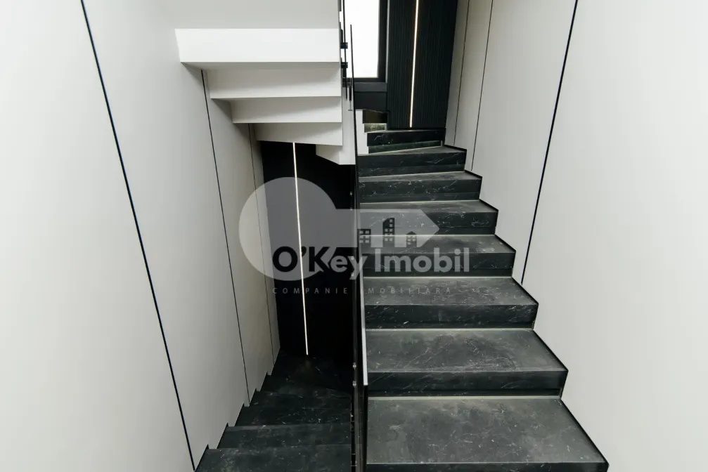 Дом, Ботаника, ПЭШУНИЛОР