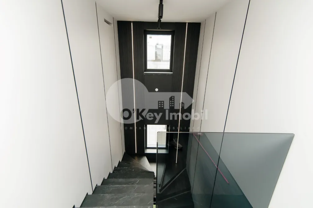 Дом, Ботаника, ПЭШУНИЛОР