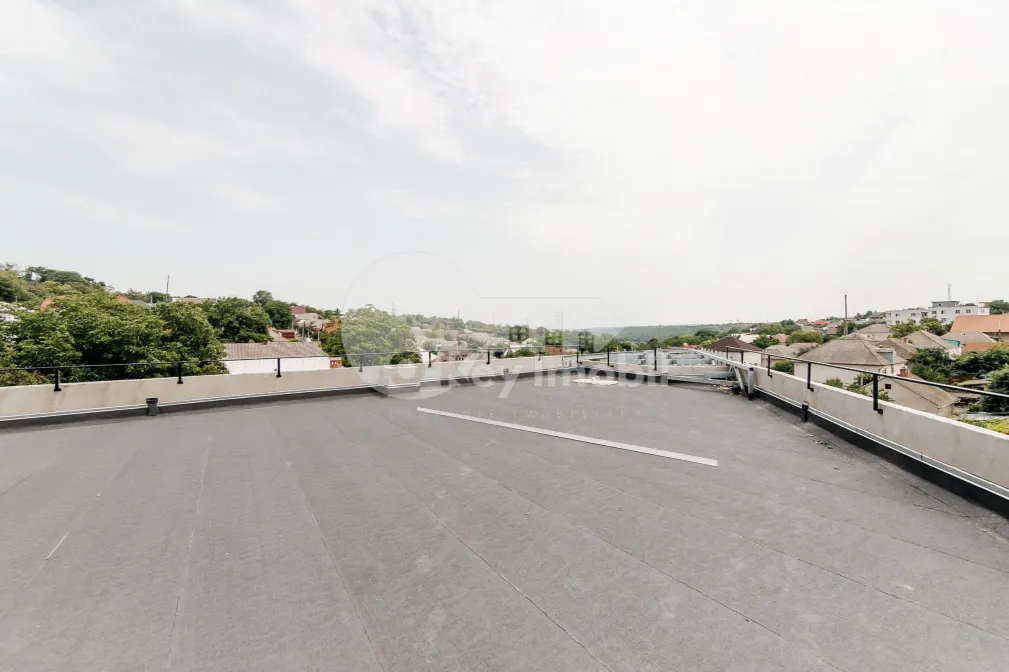 Spațiu comercial, STĂUCENI