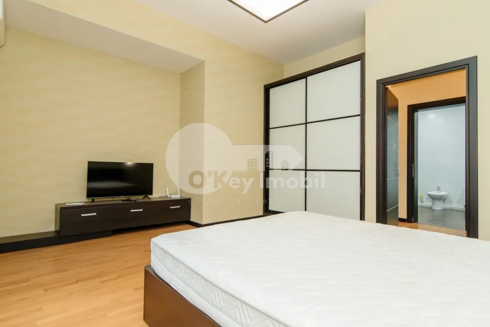 Apartament, Centru, PETRU RAREȘ