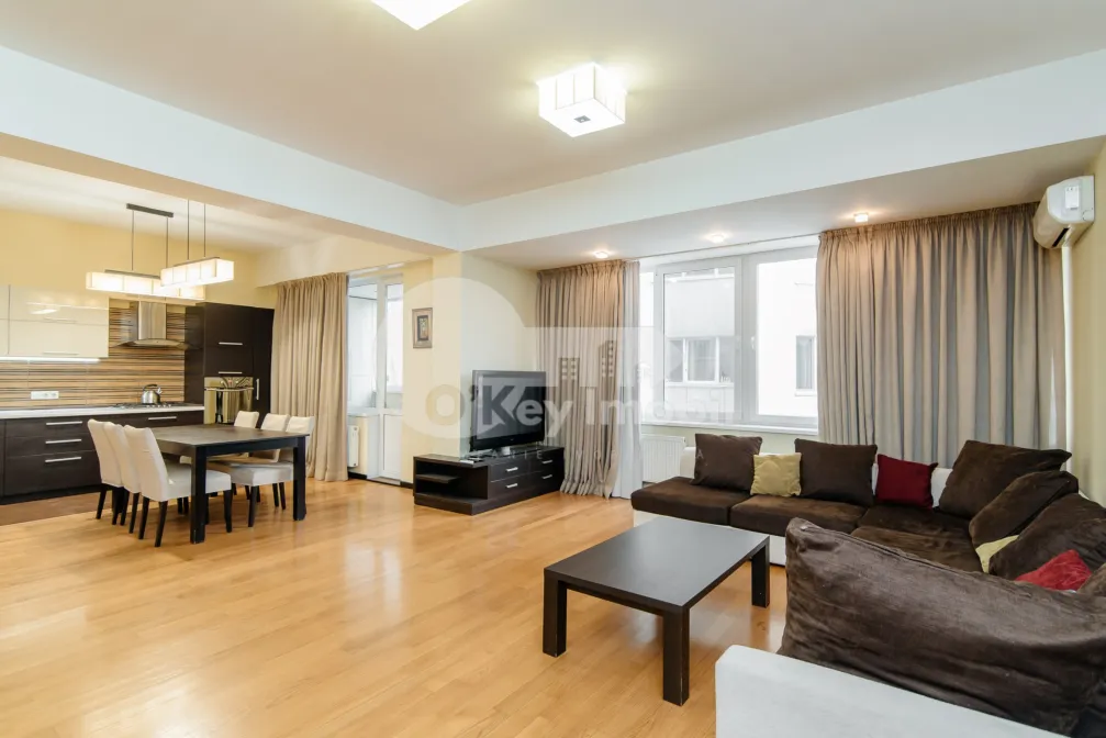 Apartament, Centru, PETRU RAREȘ