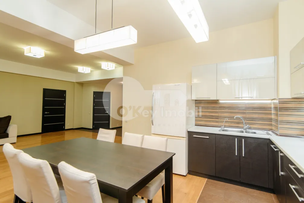 Apartament, Centru, PETRU RAREȘ