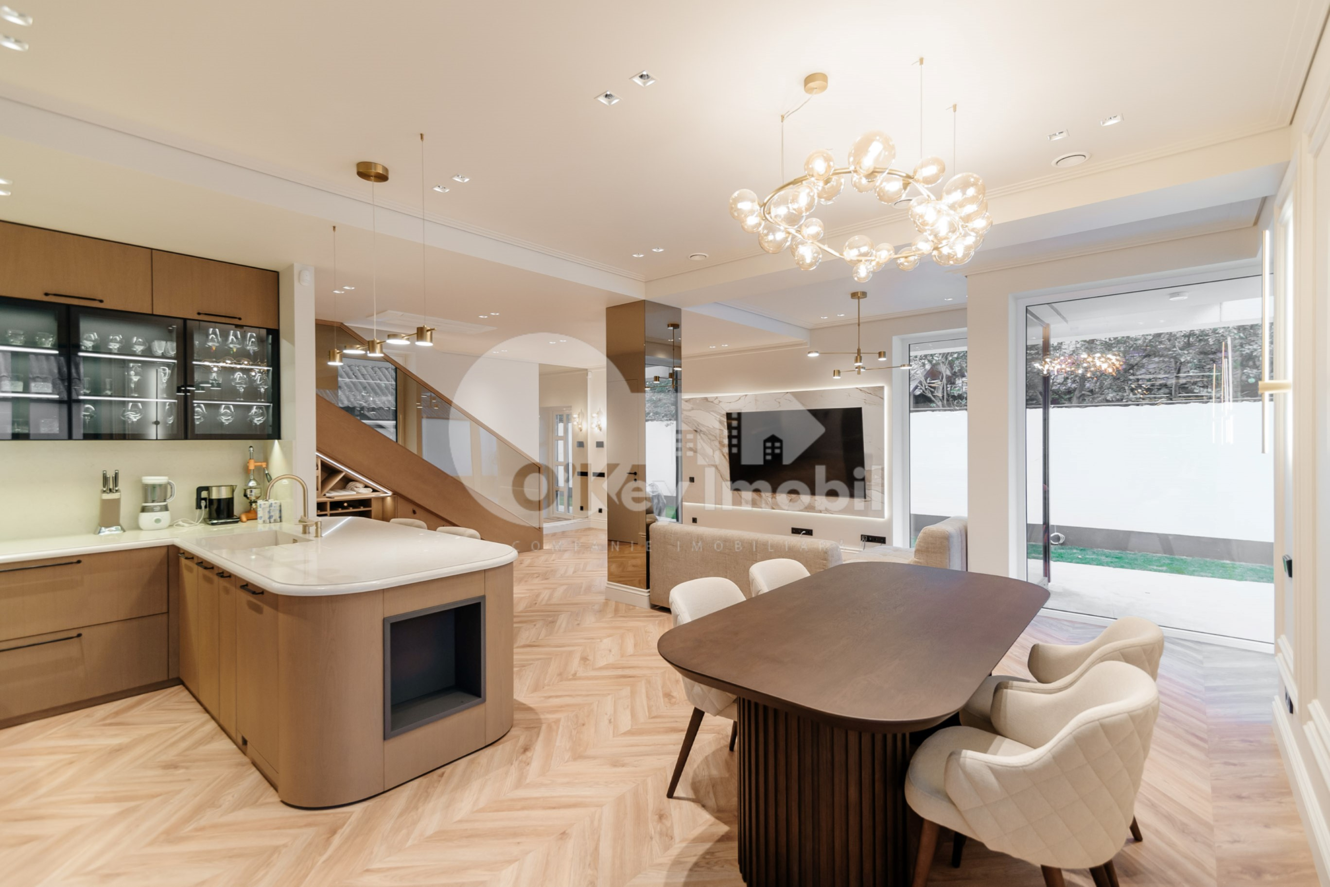 Casă, Telecentru, DRUMUL VIILOR