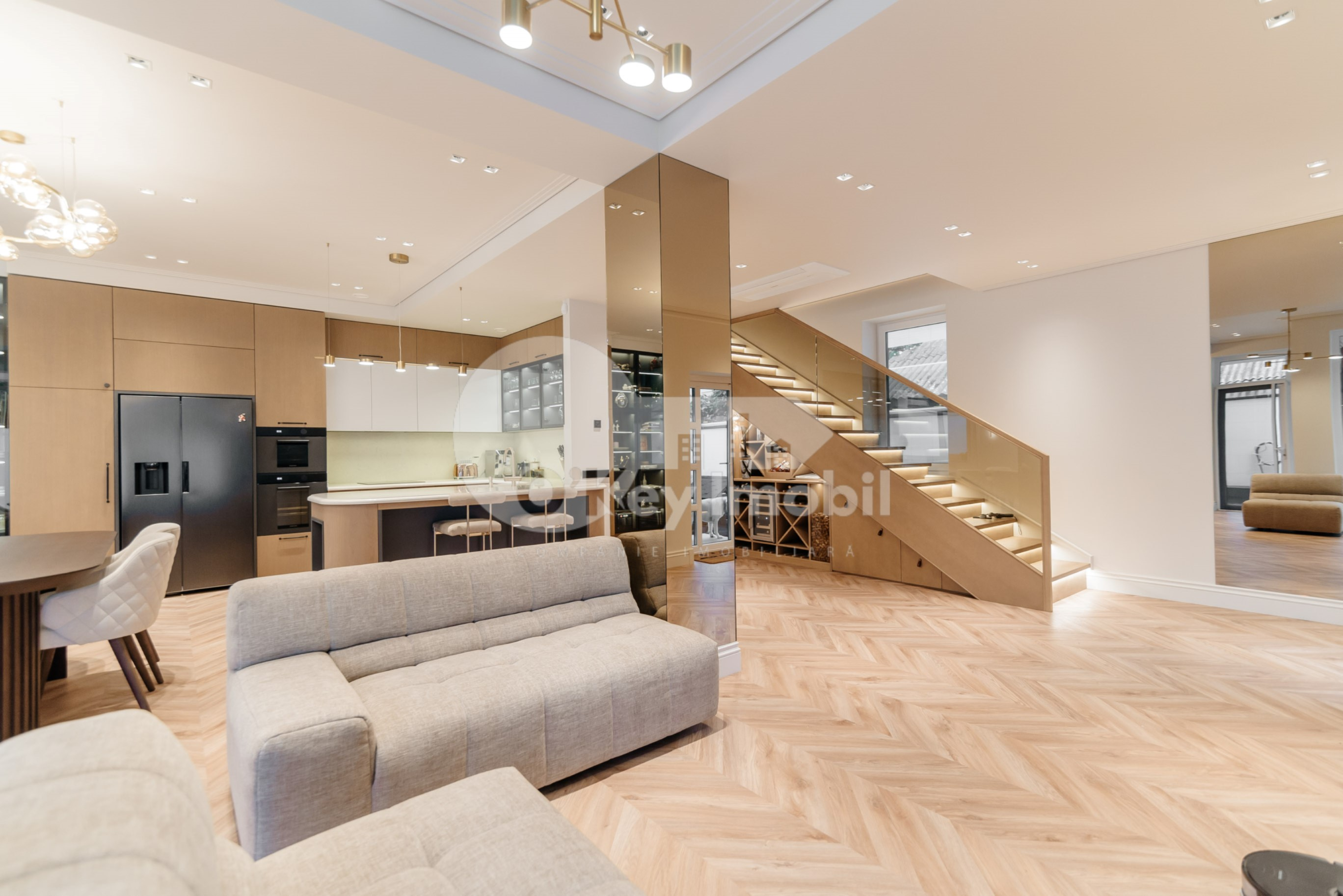 Casă, Telecentru, DRUMUL VIILOR