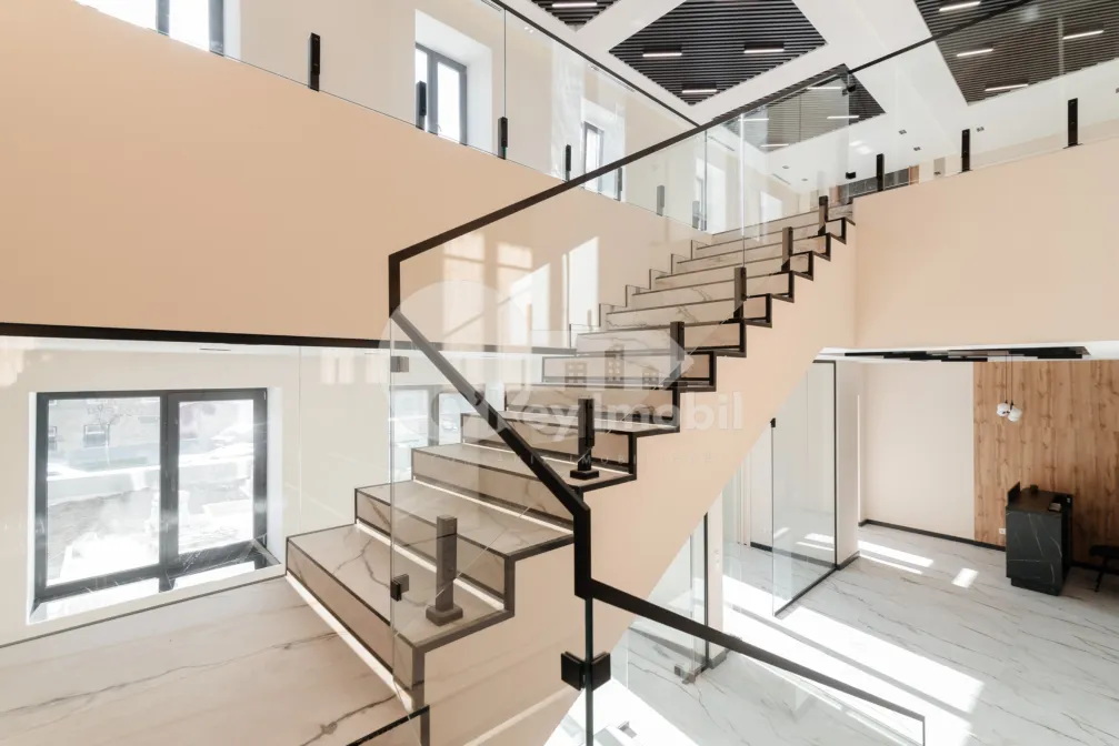 Комм. помещение, Центр, ТИГИНА