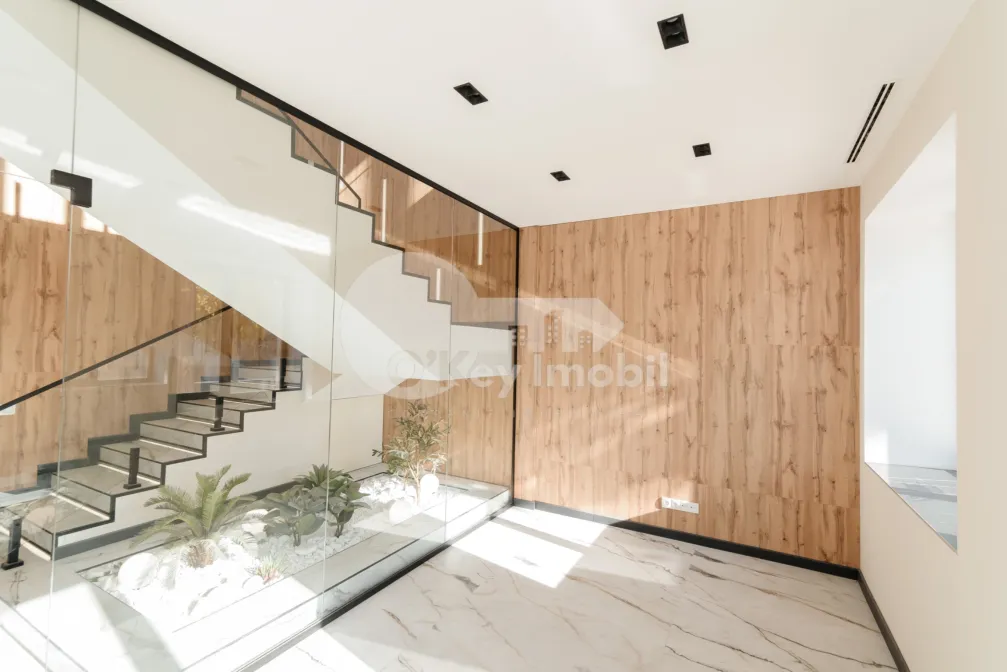 Комм. помещение, Центр, ТИГИНА