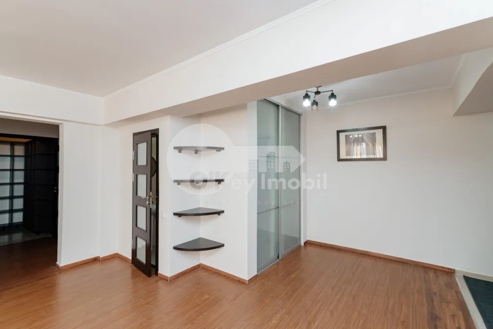 Apartament, Centru, PETRU RAREȘ