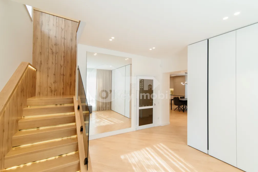 Дом, ДУМБРАВА