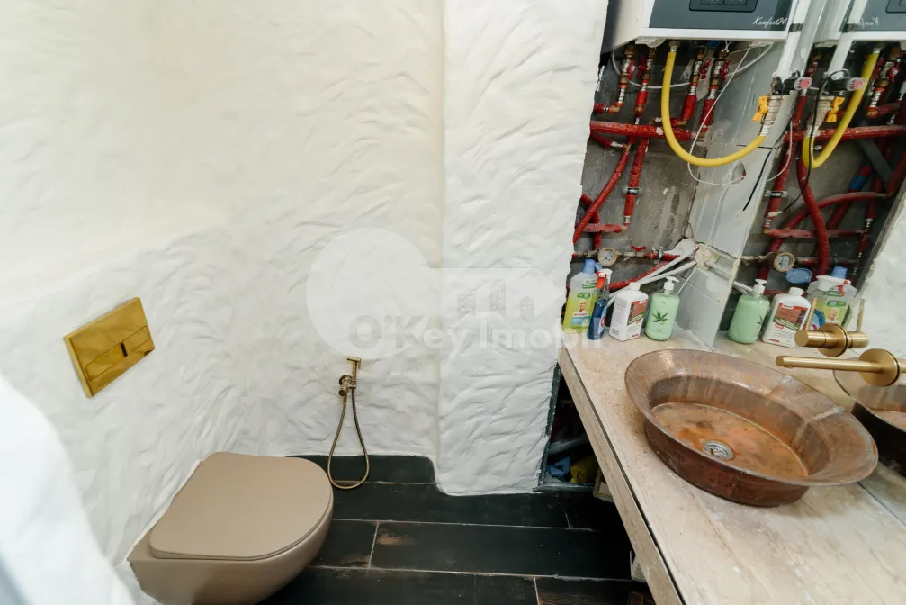 Офис, Центр, А. МАТЕЕВИЧ