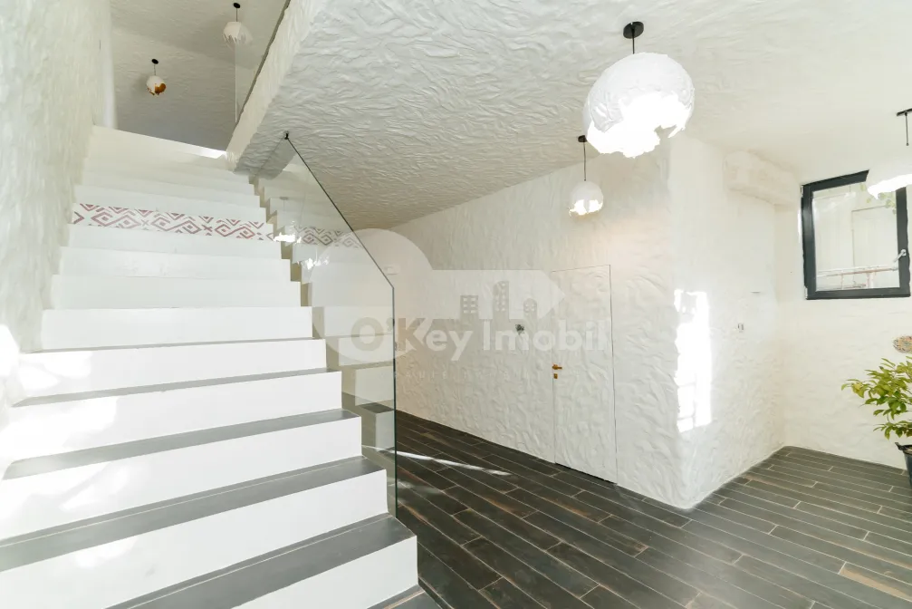 Офис, Центр, А. МАТЕЕВИЧ