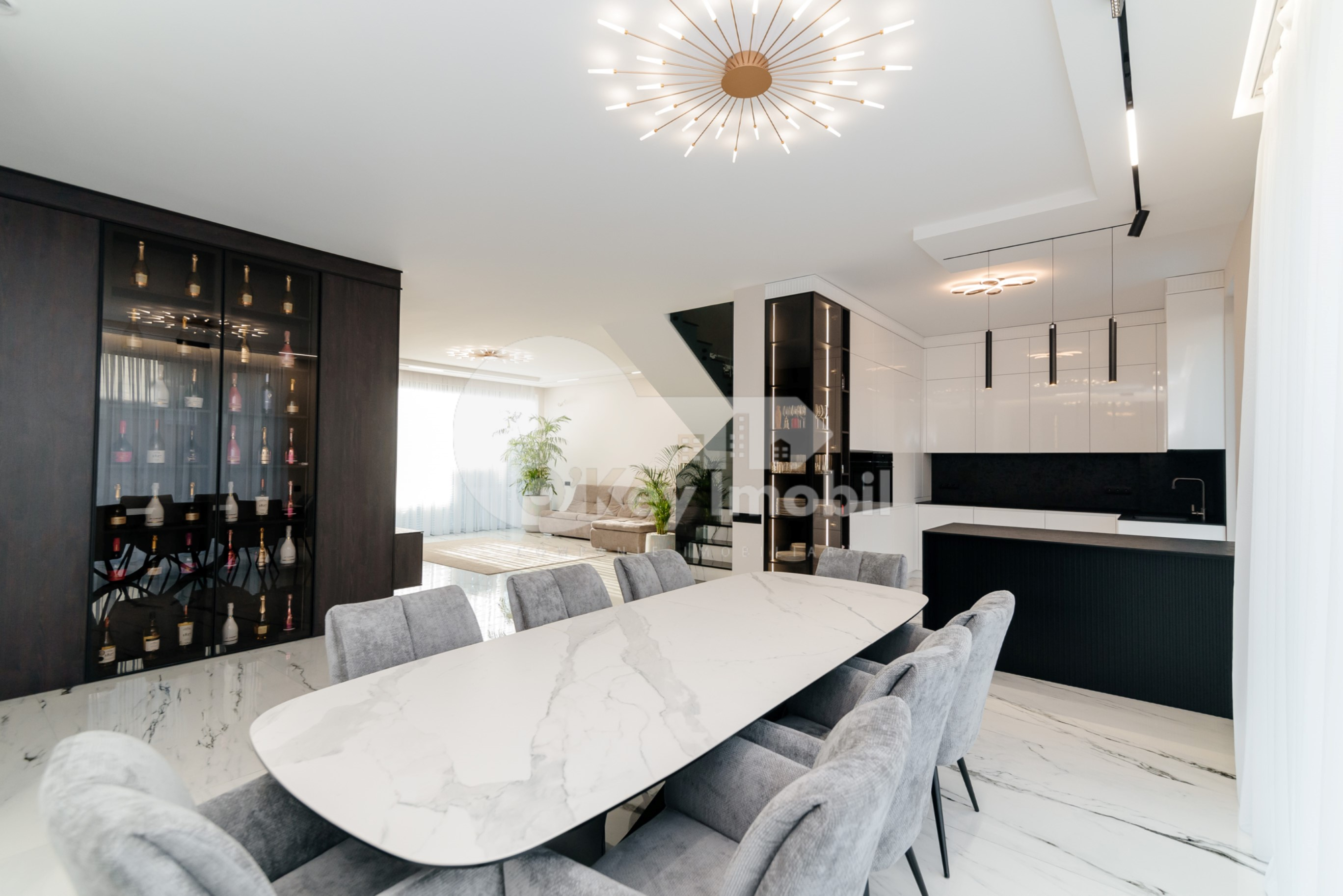 Duplex, Botanica, PĂȘUNILOR