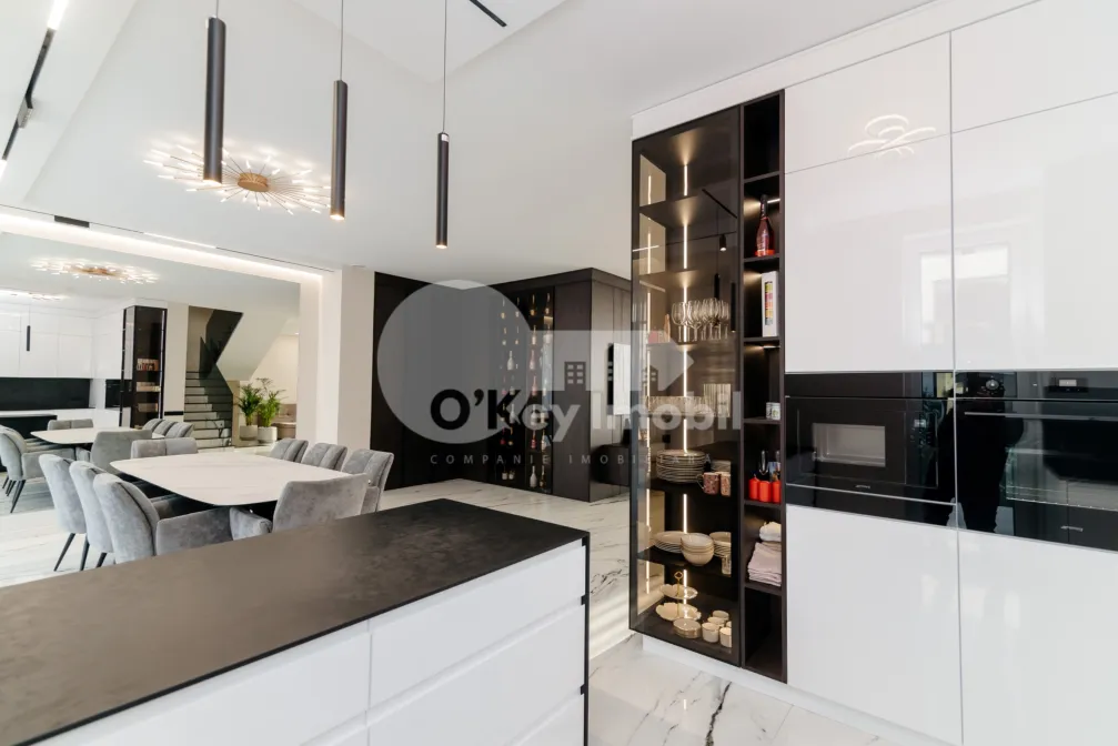 Duplex, Botanica, PĂȘUNILOR