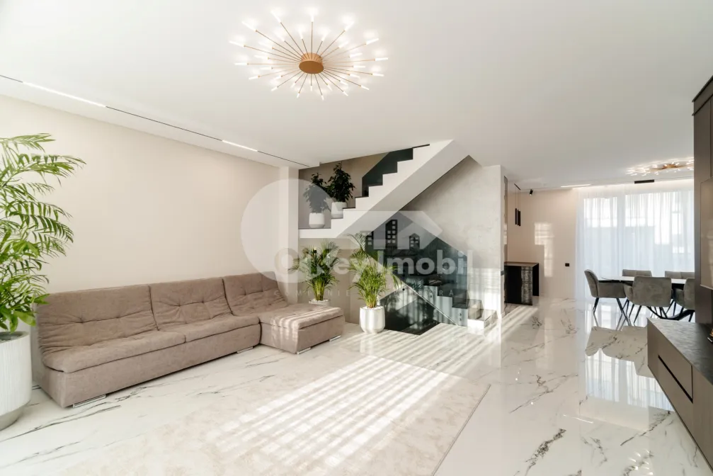 Duplex, Botanica, PĂȘUNILOR