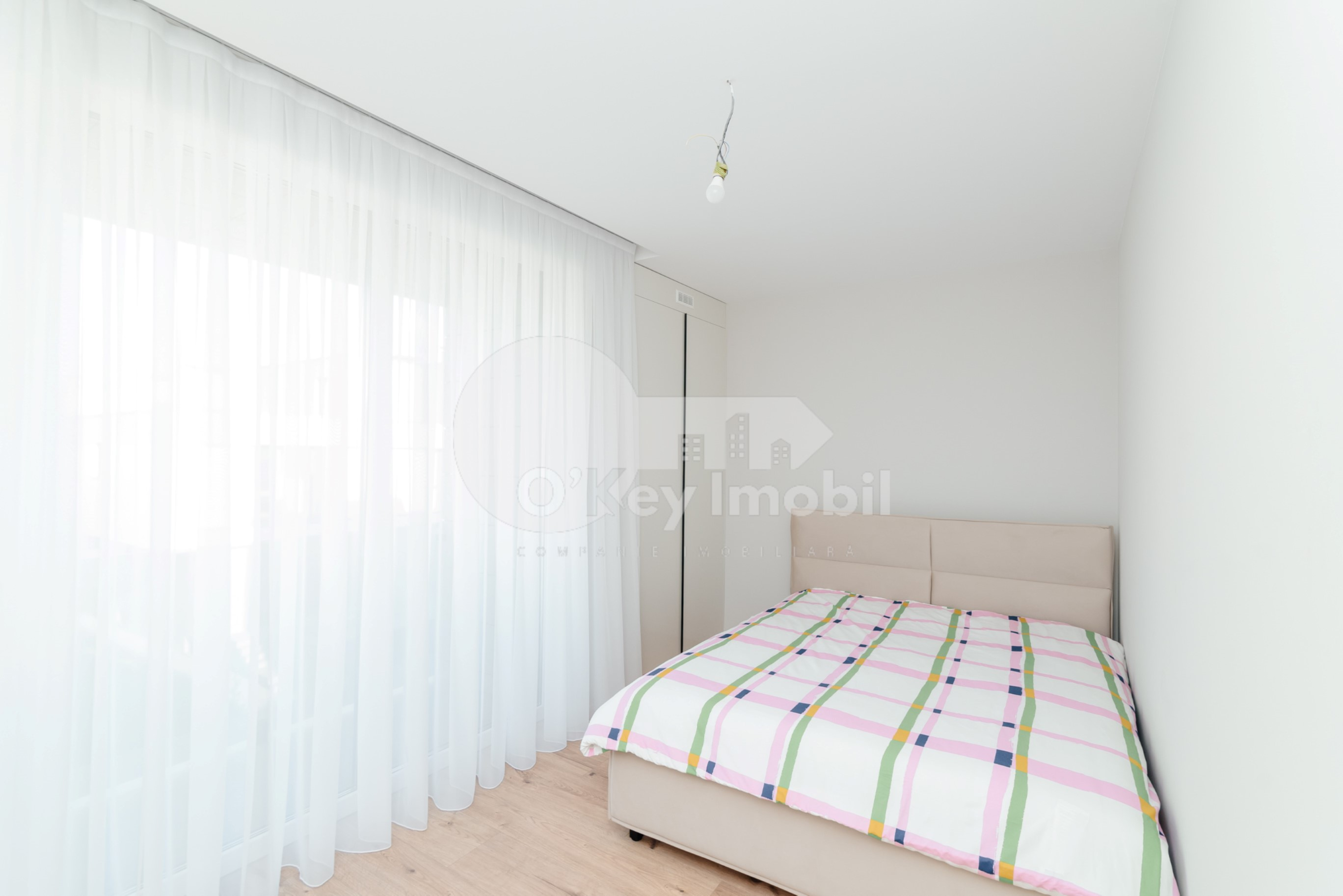 Duplex, Botanica, PĂȘUNILOR