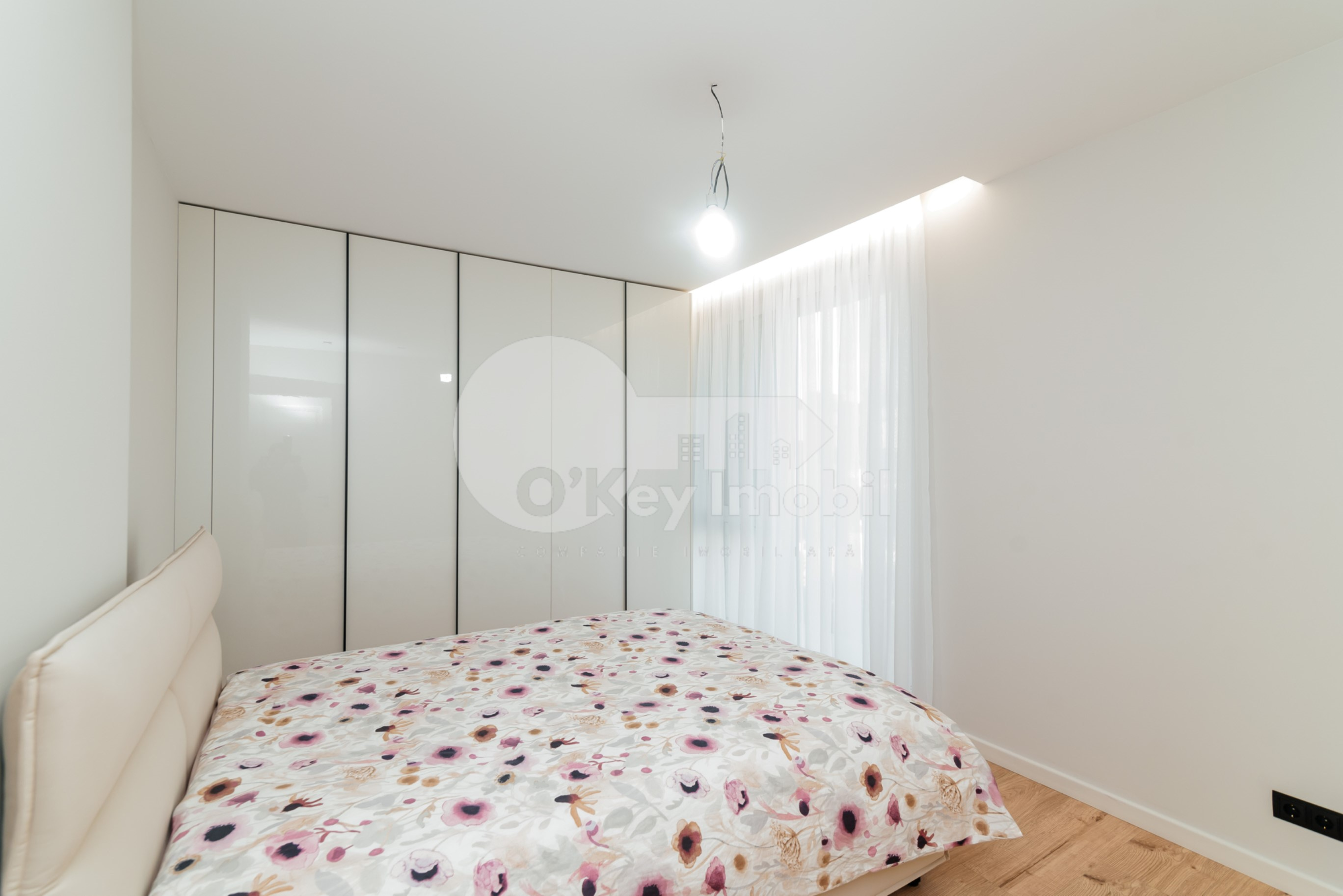 Duplex, Botanica, PĂȘUNILOR