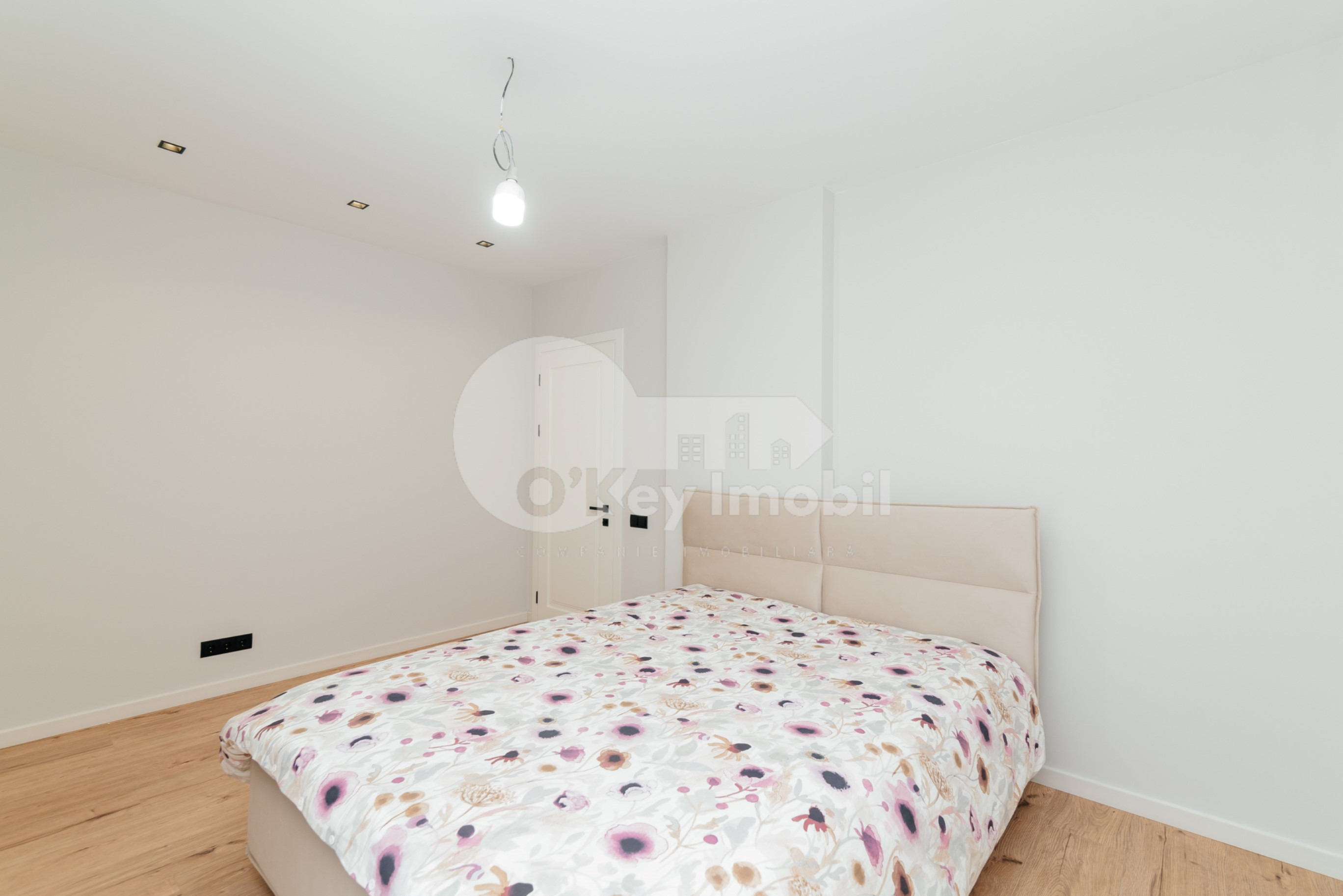 Duplex, Botanica, PĂȘUNILOR