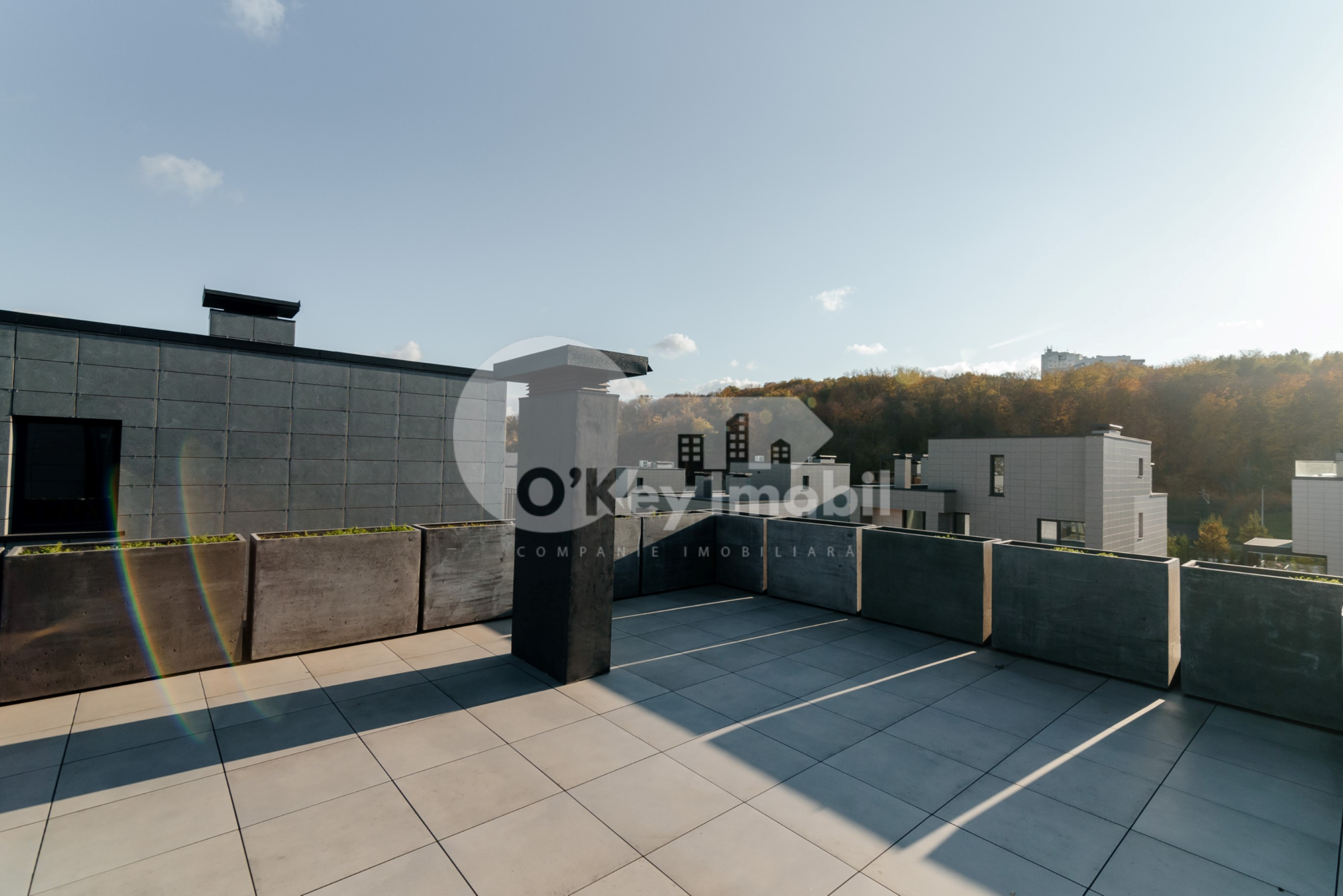 Duplex, Botanica, PĂȘUNILOR