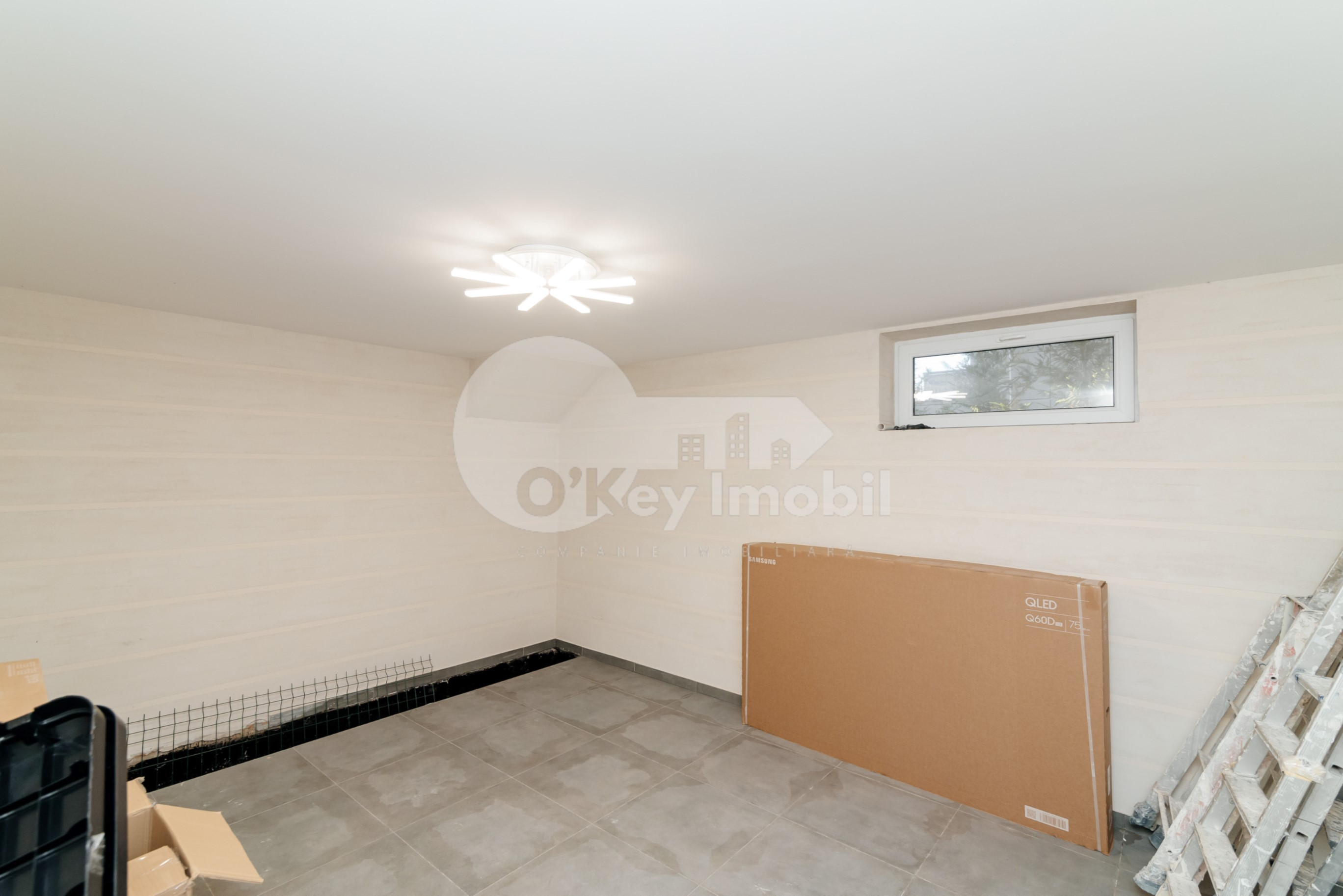 Duplex, Botanica, PĂȘUNILOR