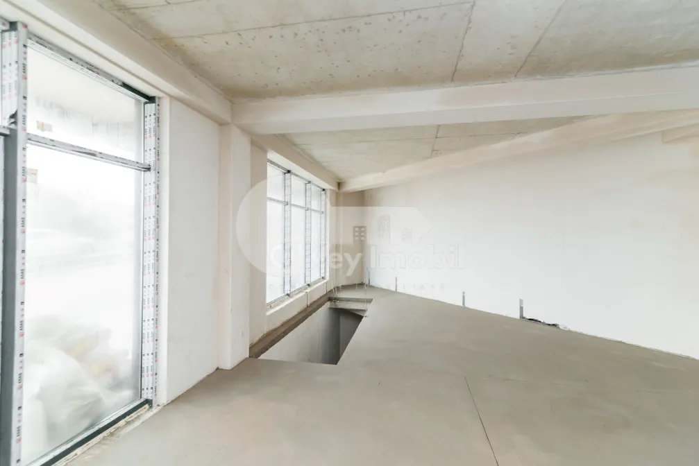 Spațiu comercial, DUMBRAVA