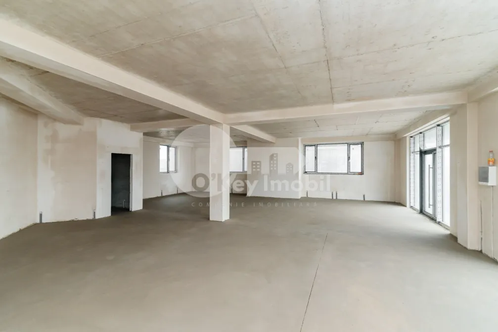 Spațiu comercial, DUMBRAVA