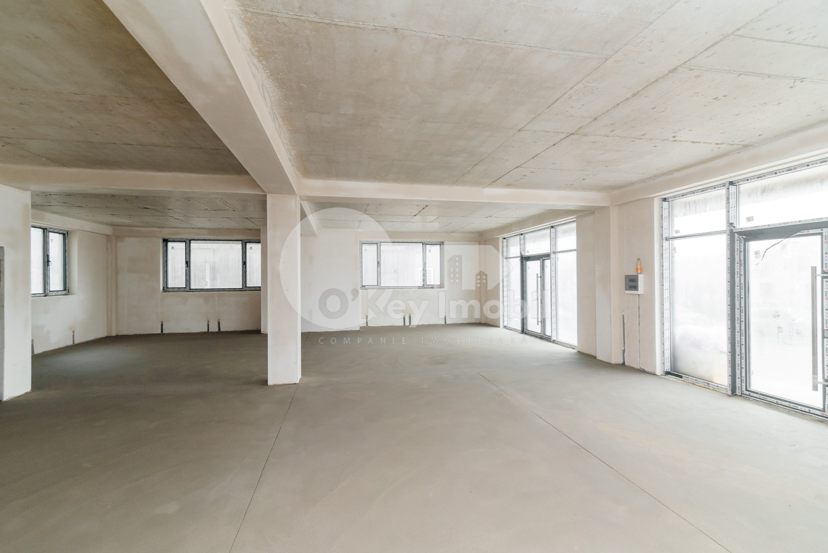 Spațiu comercial, DUMBRAVA