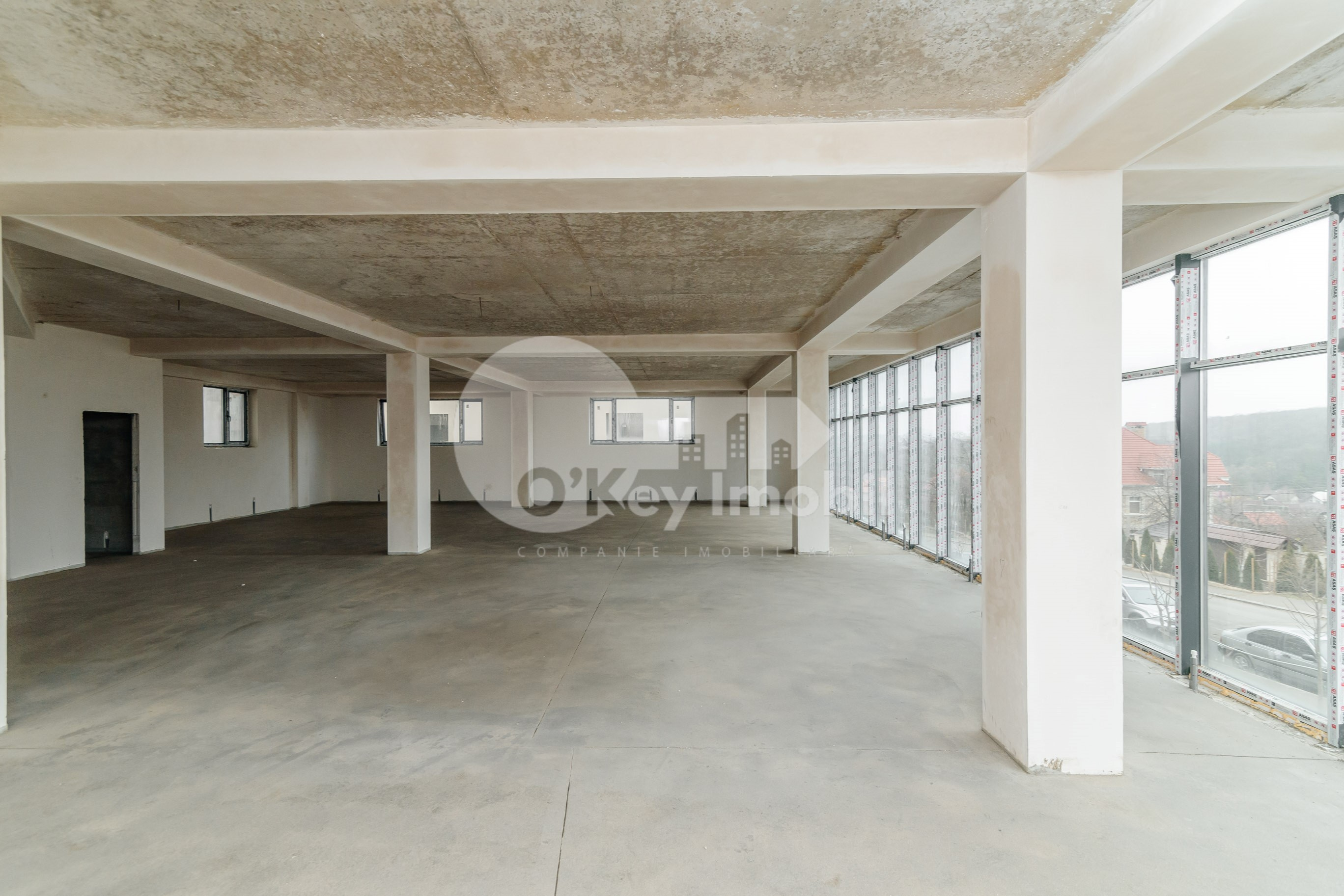 Spațiu comercial, DUMBRAVA