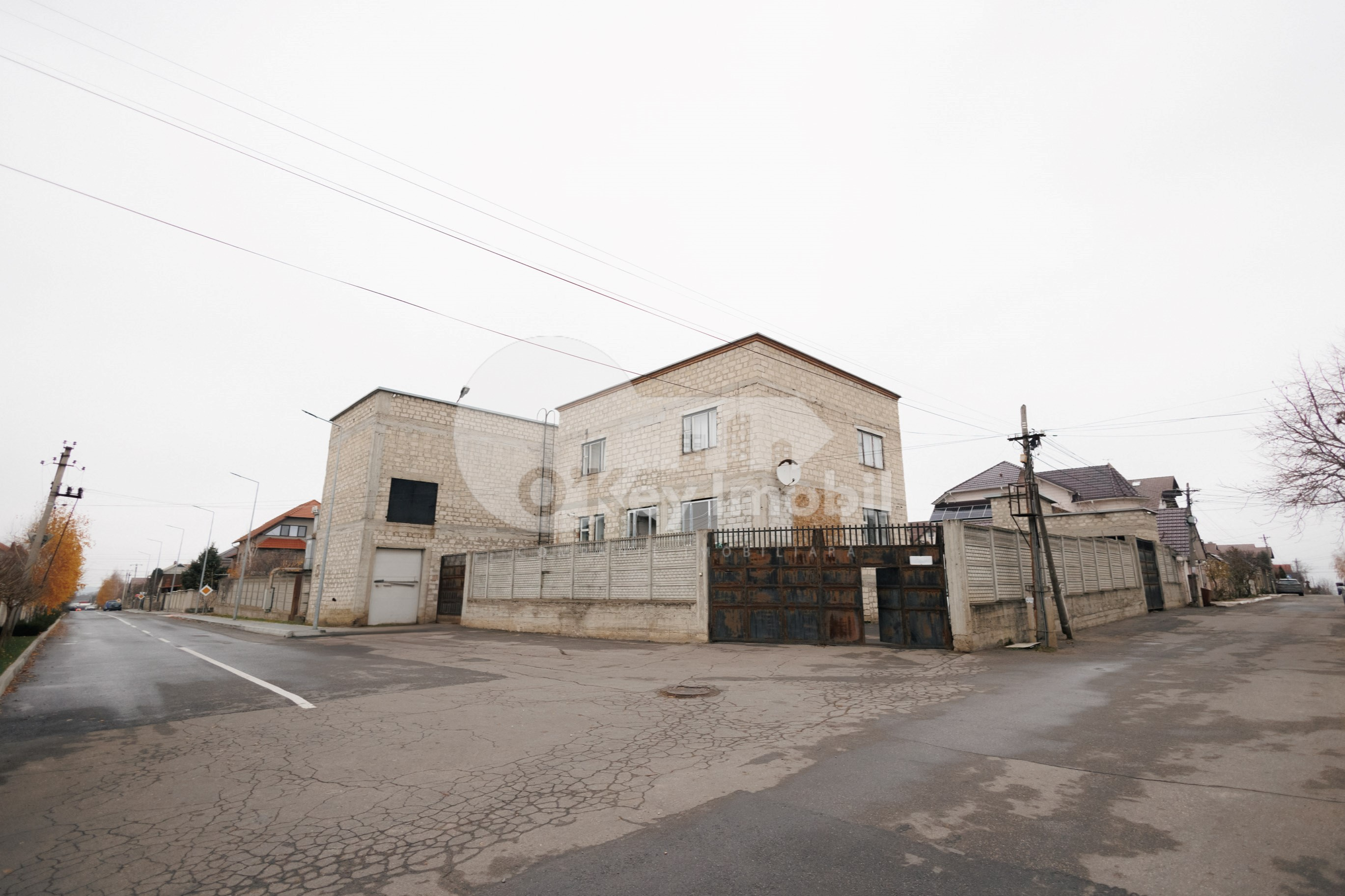 Spațiu comercial, STĂUCENI