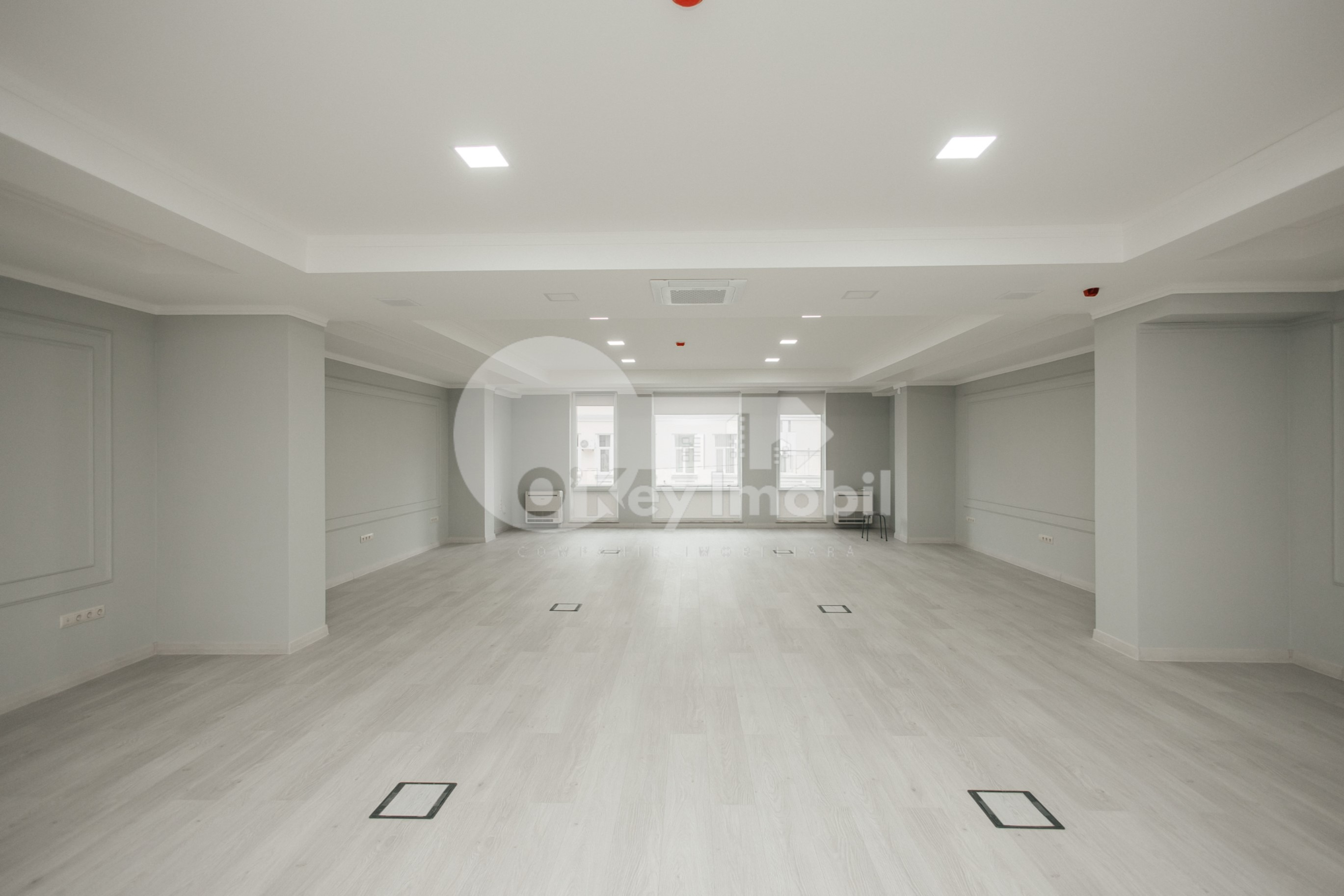 Oficiu, Centru, MIHAI EMINESCU