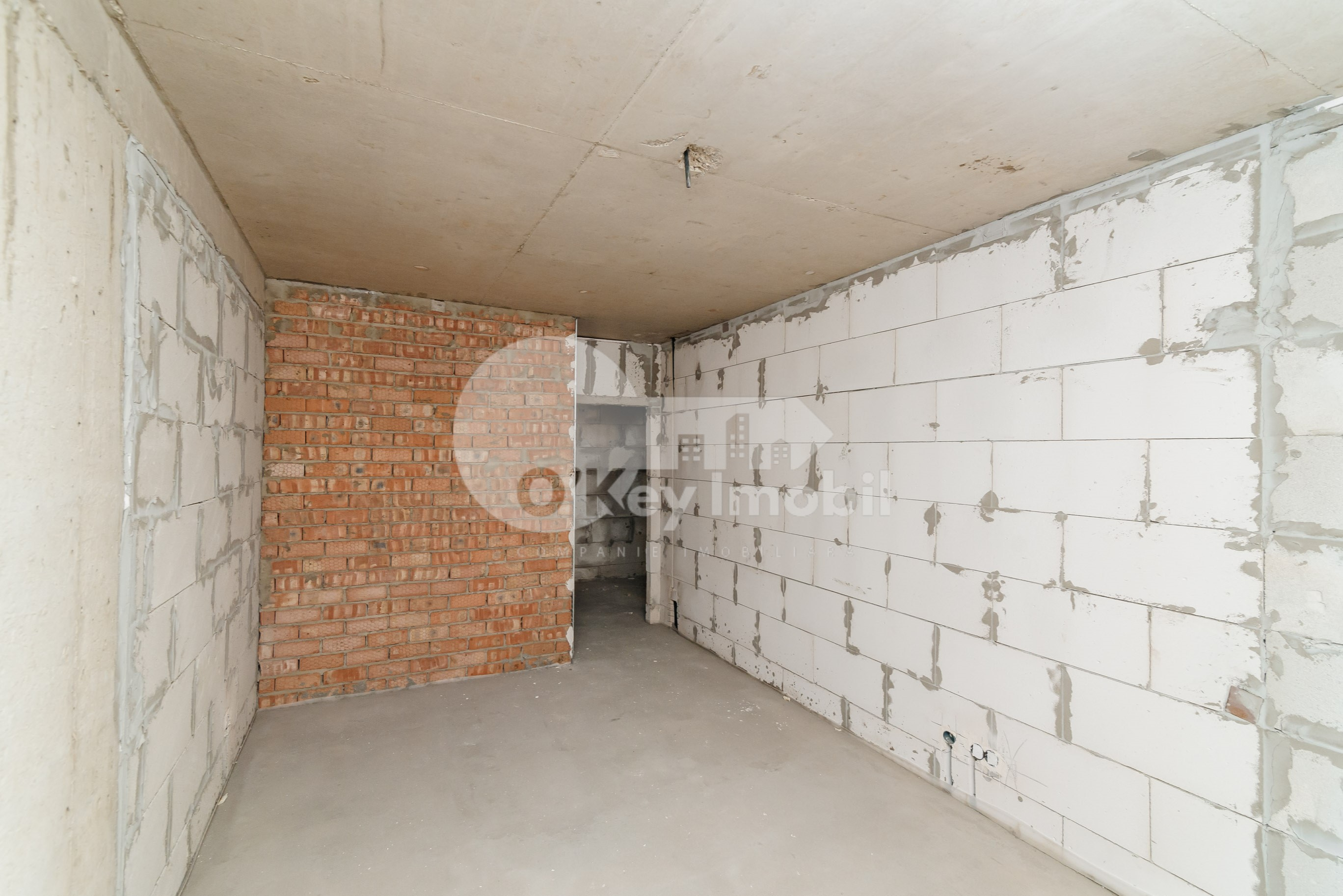 Apartament, STRĂȘENI