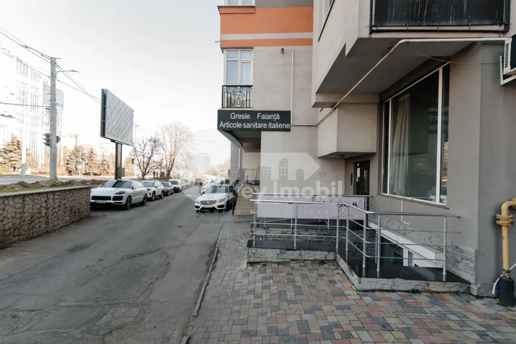 Комм. помещение, Центр, ЧУФЛЯ