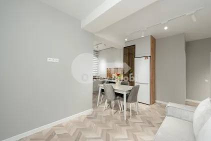 Квартира, Старая Почта, ГЕОРГЕ МАДАН