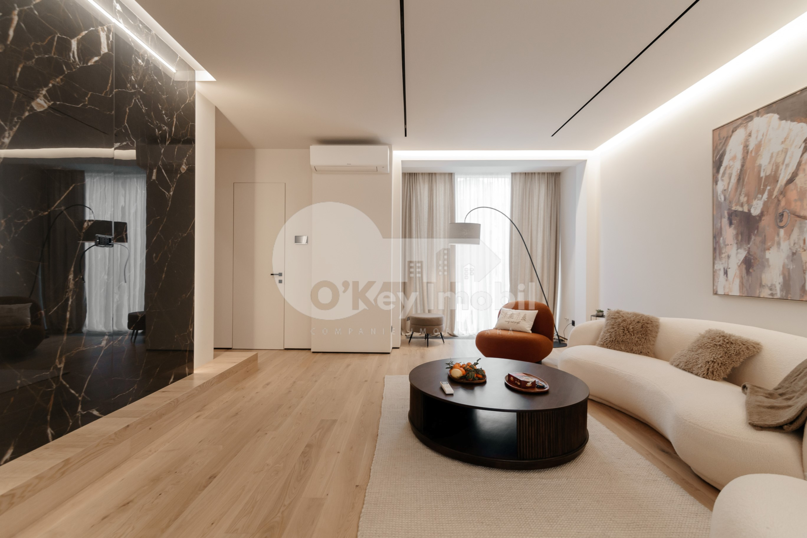 Casă, Centru, LACULUI