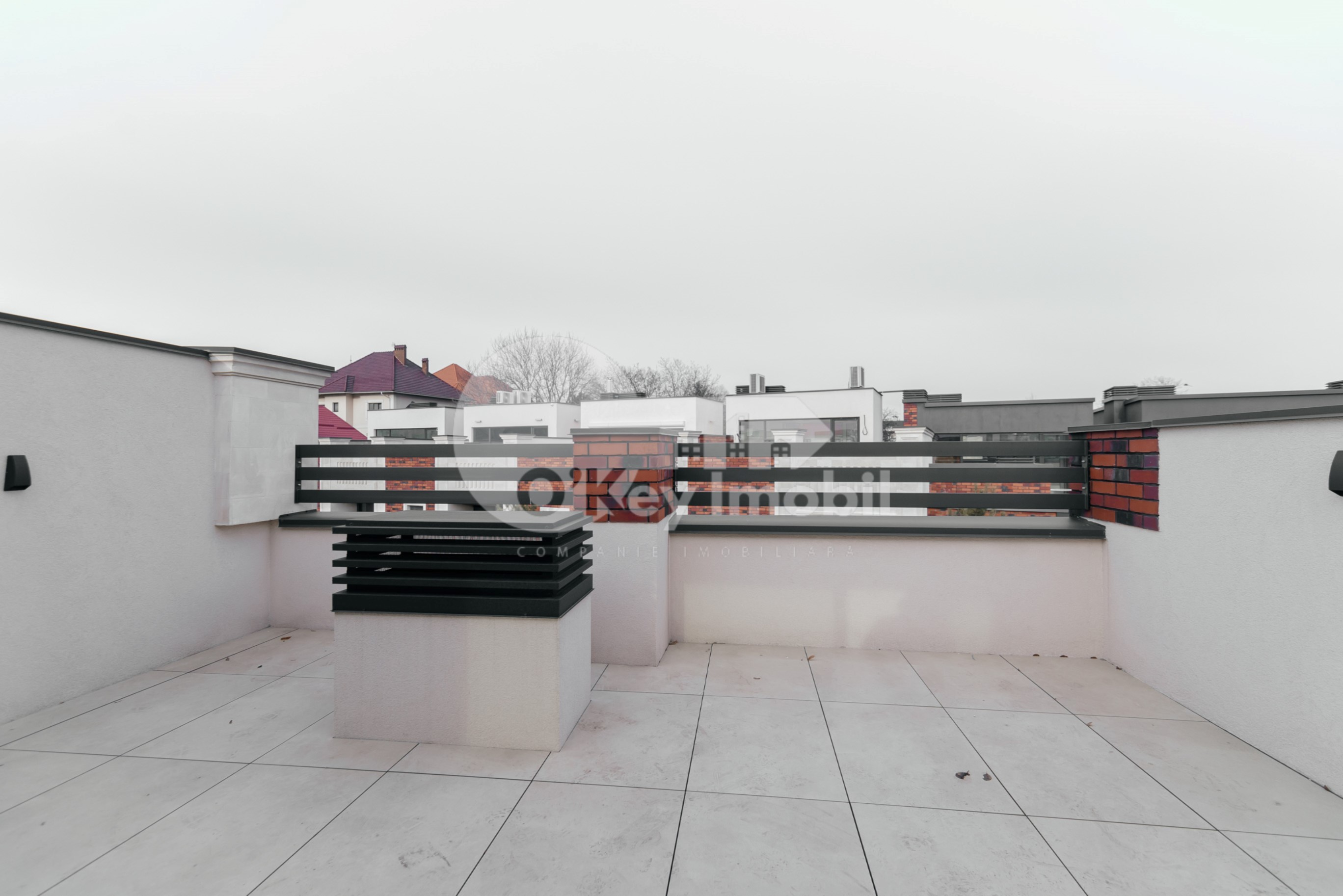 Casă, Centru, LACULUI