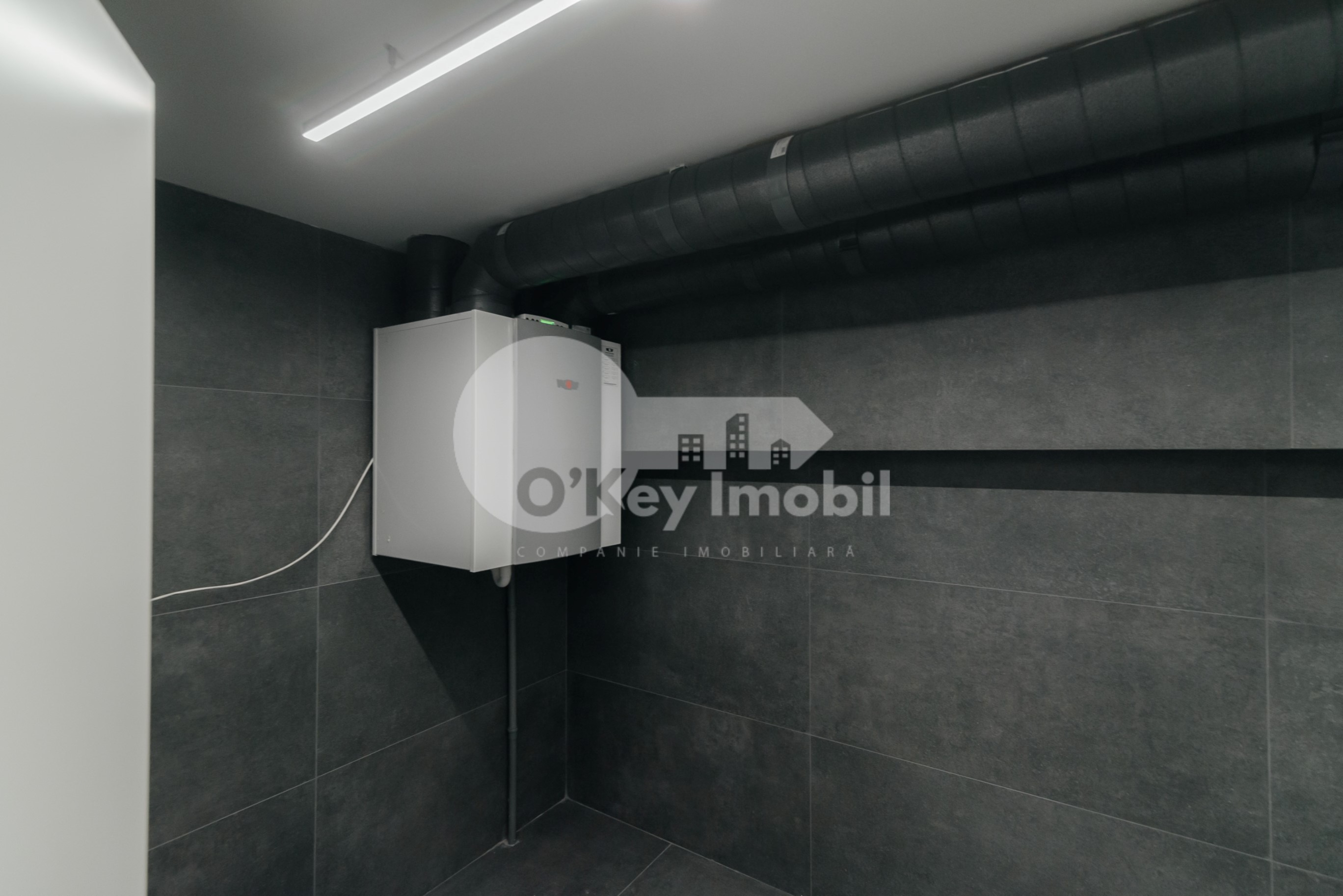 Casă, Centru, LACULUI